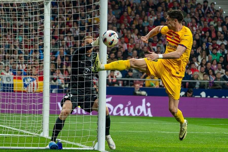 Lewandowski credits Barcelona's young stars for two-goal victory against Valencia