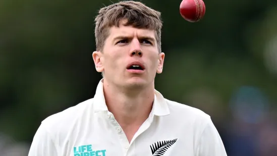 Ben Sears, New Zealand fast bowler, sidelined from India tour with knee injury