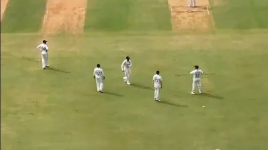 When Mumbai fans serenade Virat Kohli with 'My Name is Lakhan', watch him join in with the iconic hook-step while fielding at slips