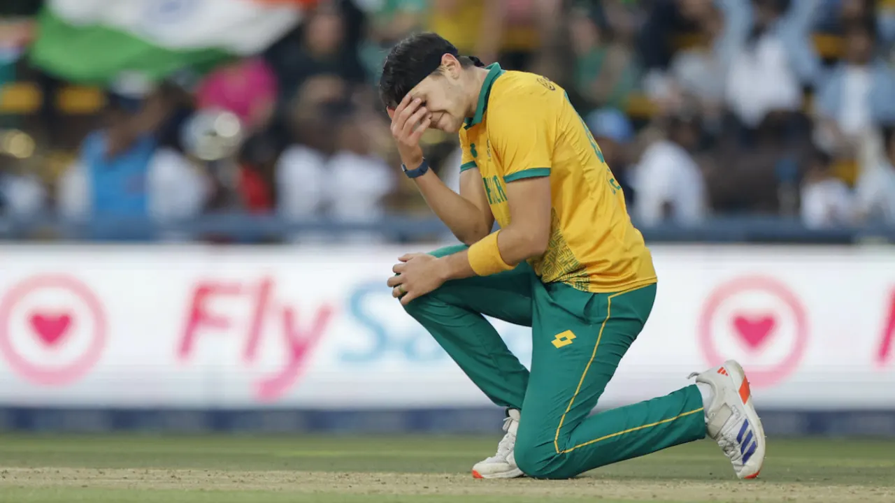 South Africa's fast-bowling depth diminishes as Coetzee sidelined with hamstring injury